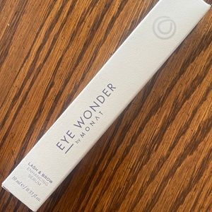 Eye Wonder by Monat